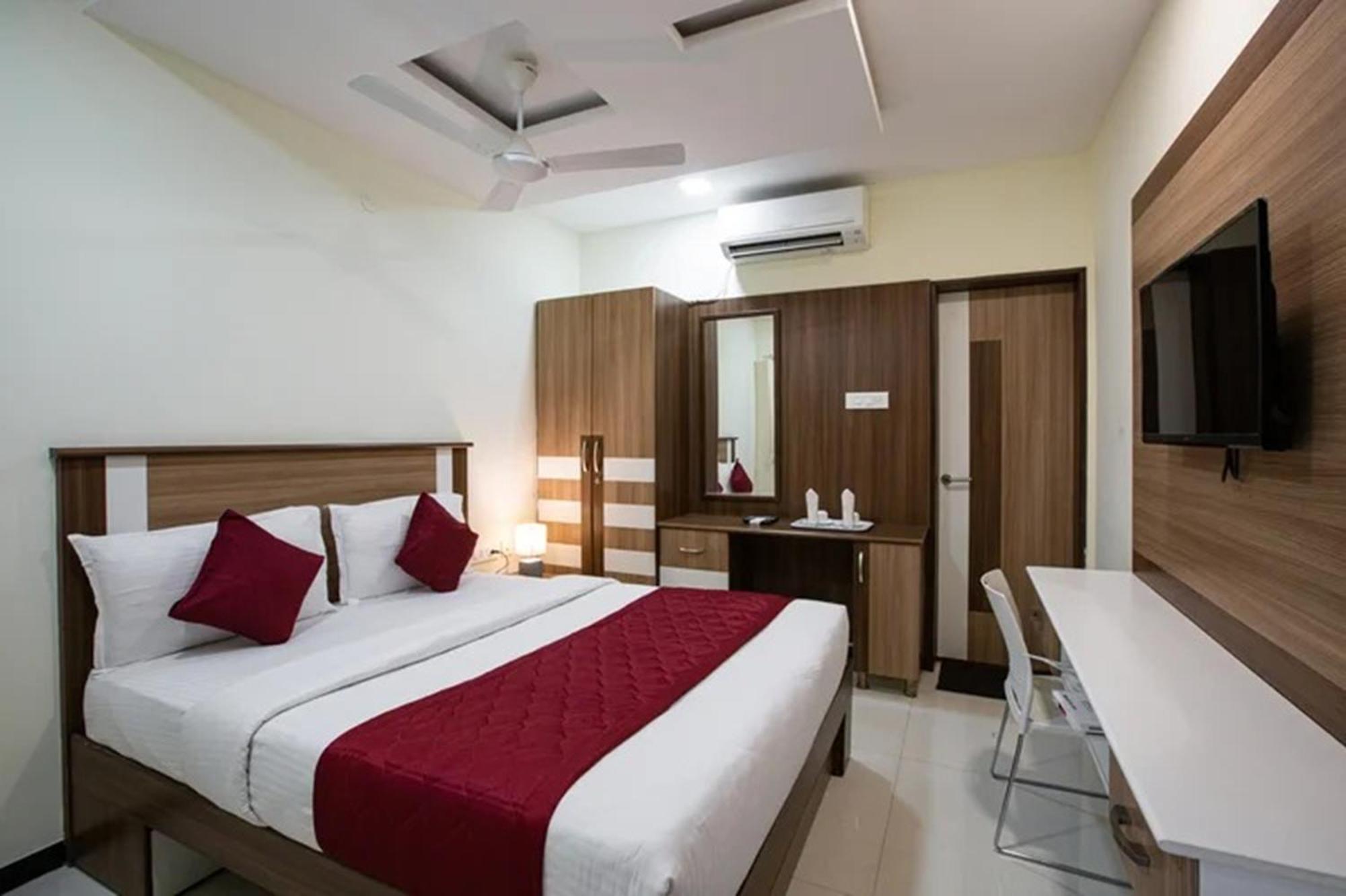 Hotel Santhoshpuri Coimbatore Esterno foto